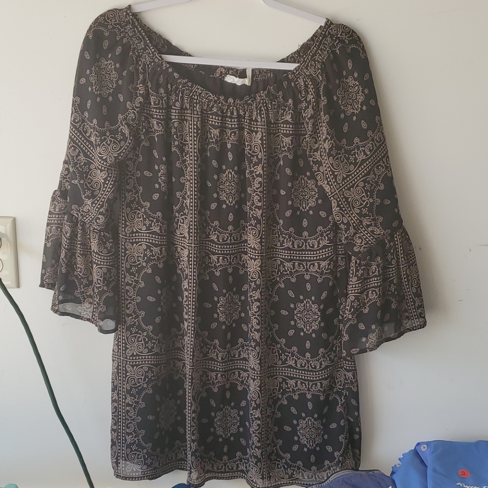 Off the Shoulder  3/4 Sleeve shirt
